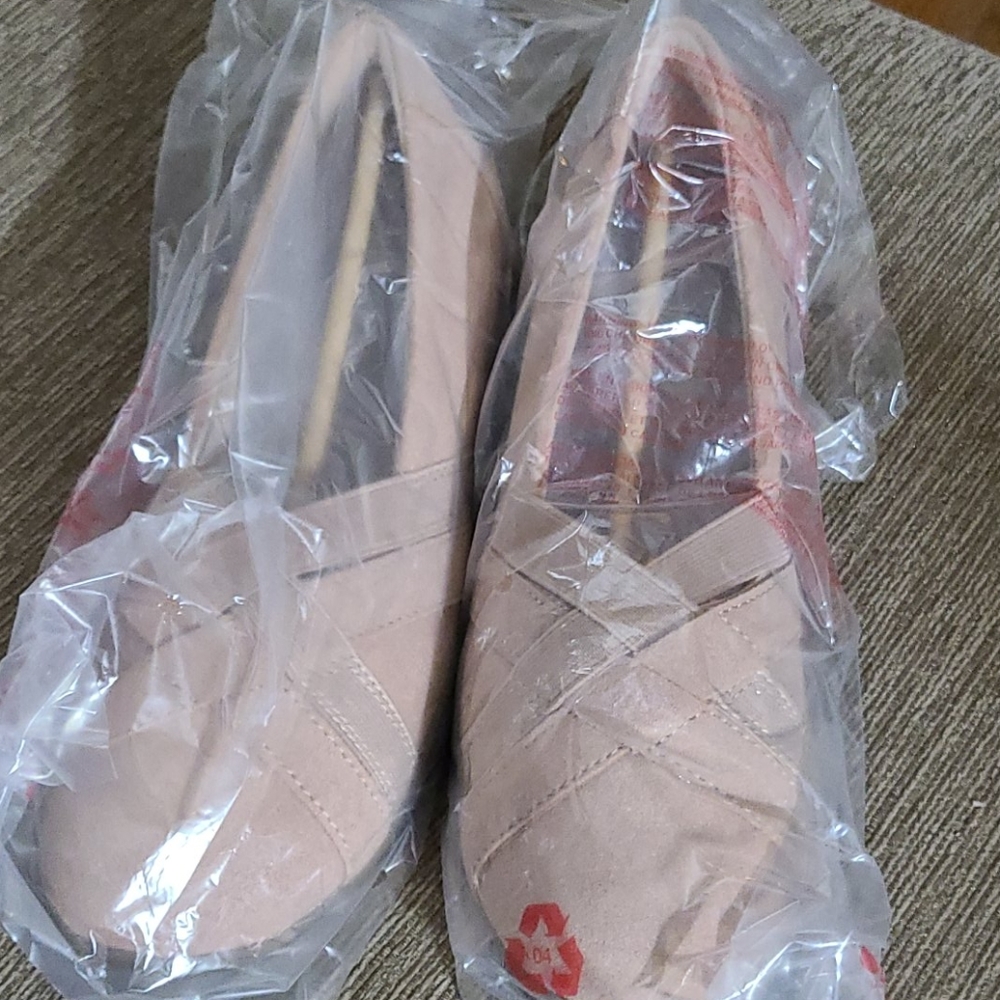 Clarks flats